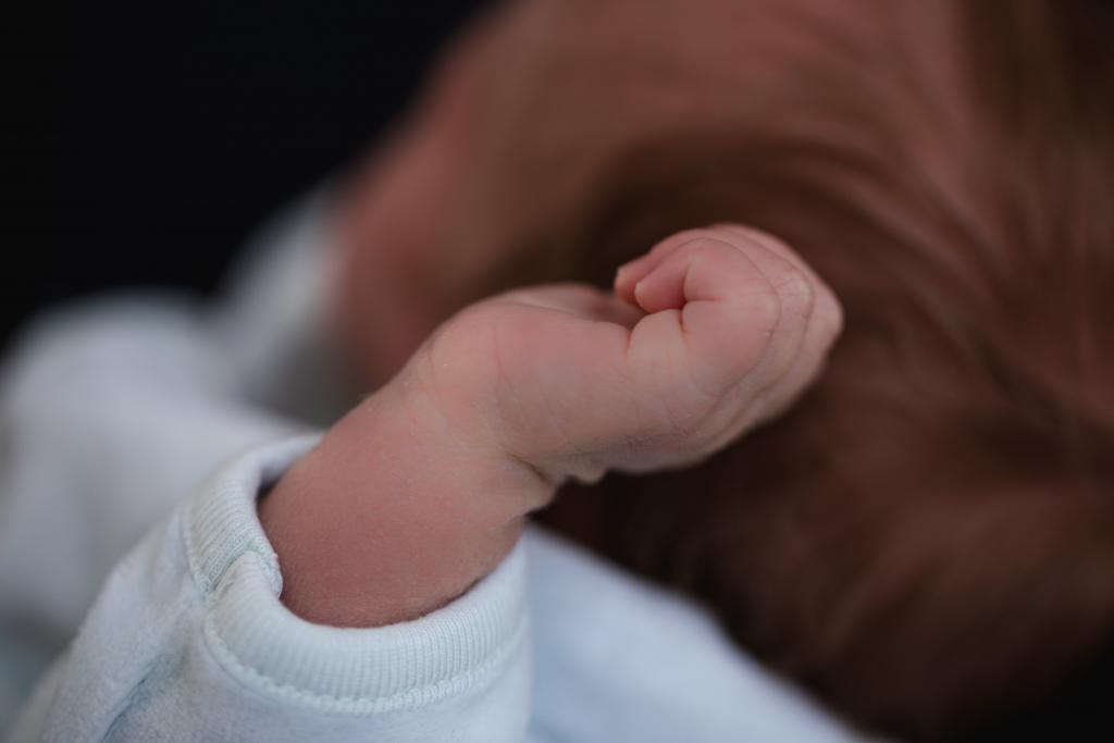 newborn baby hand 1024x683 1