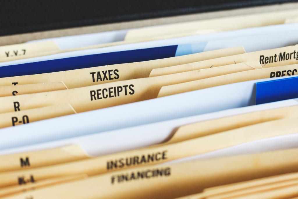 filing taxes 1024x683 1